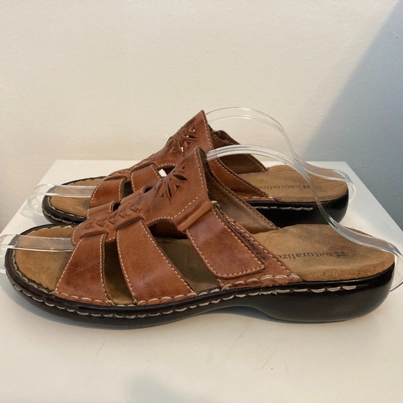 Naturalizer Tribal Tan Leather Slip On Sandals 8M - Picture 8 of 14